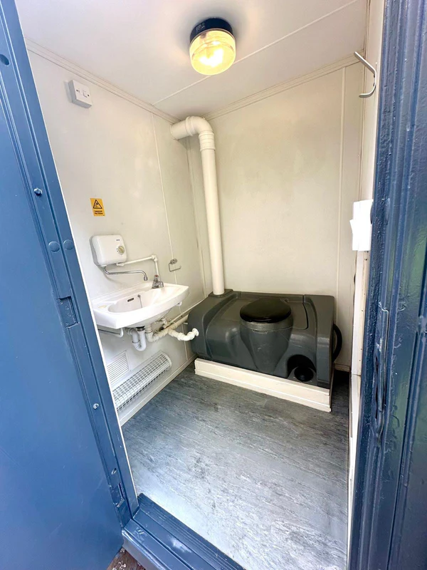 04784fff e8b0 4a8c 91fb 3c36a9916d27 600x